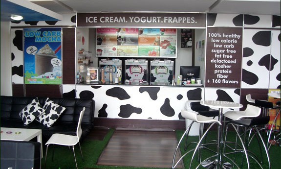 lowcow-pasto-sintetico-interiores