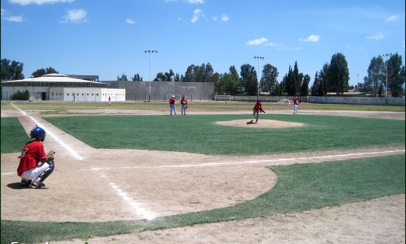 cancha-de-beisbol-palacio-de-combates